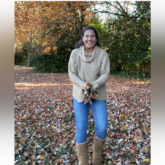 NWT LuLaRoe KRISTEN COWL NECK PULLOVER Tan Relaxed Fit Size Large - Picture 2 of 10